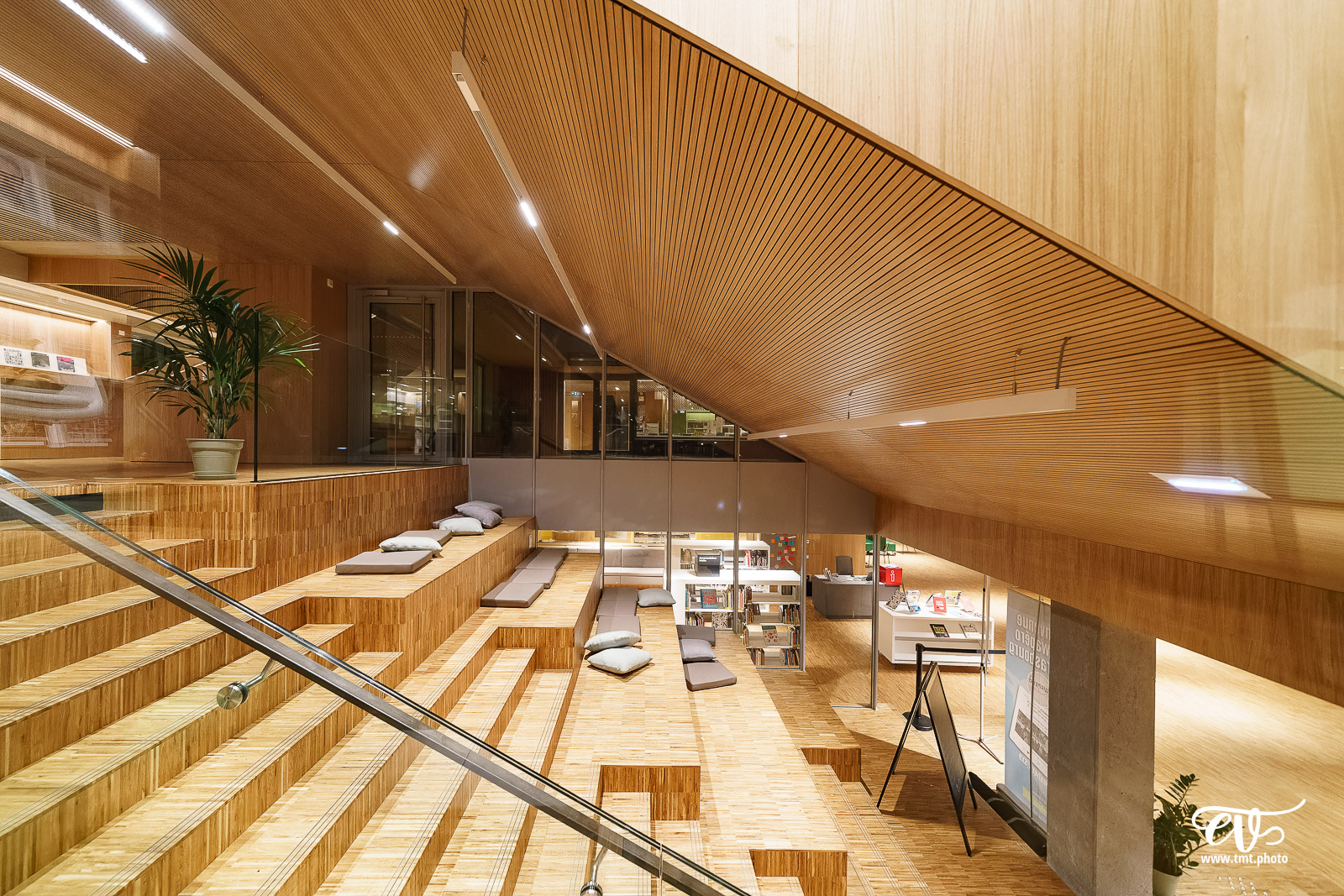 TWAPERO #34 : MEDIATHEQUE FRIDA KAHLO